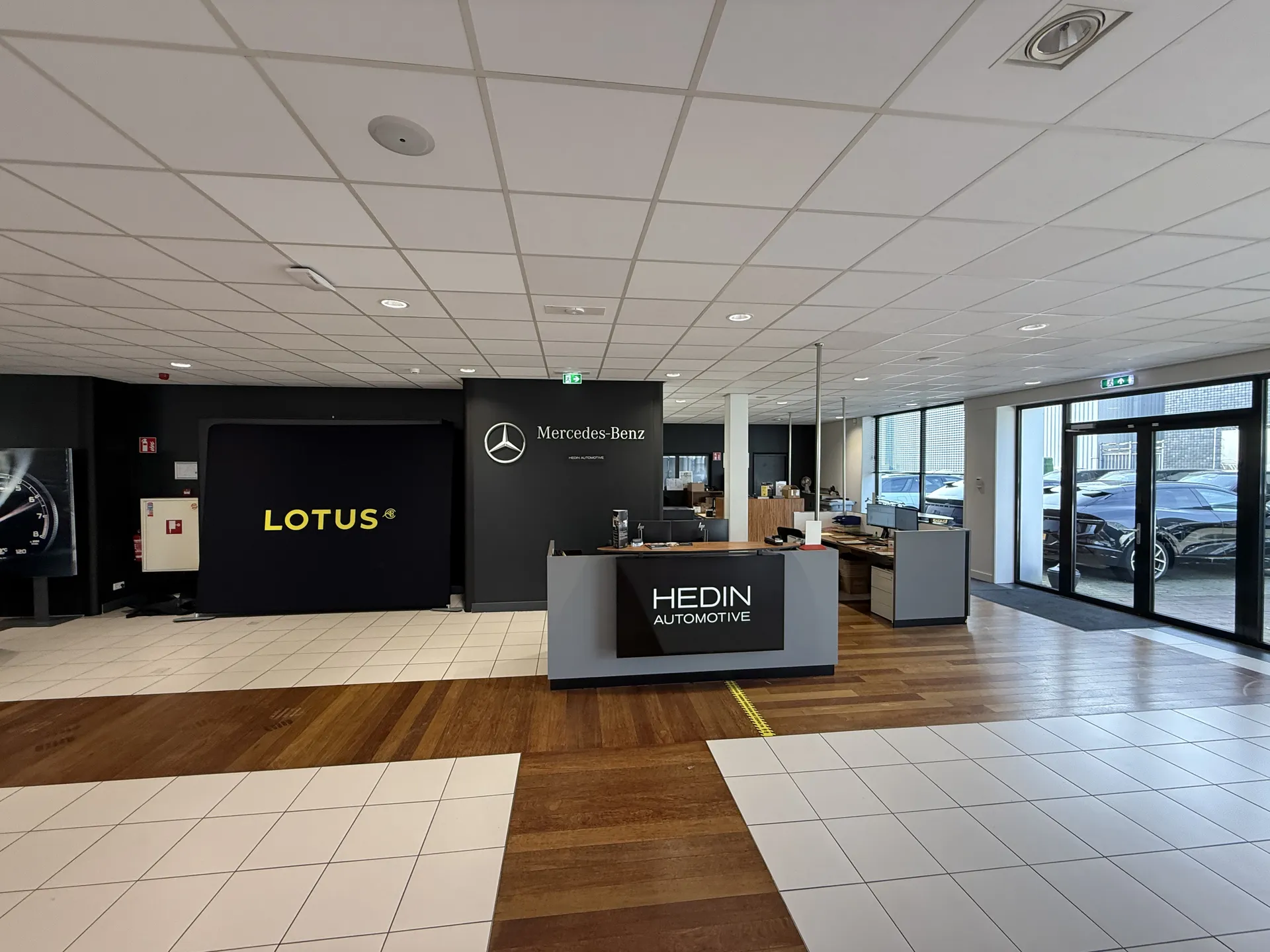 Ontvangstruimte van Lotus Hedin Automotive in Amstelveen
