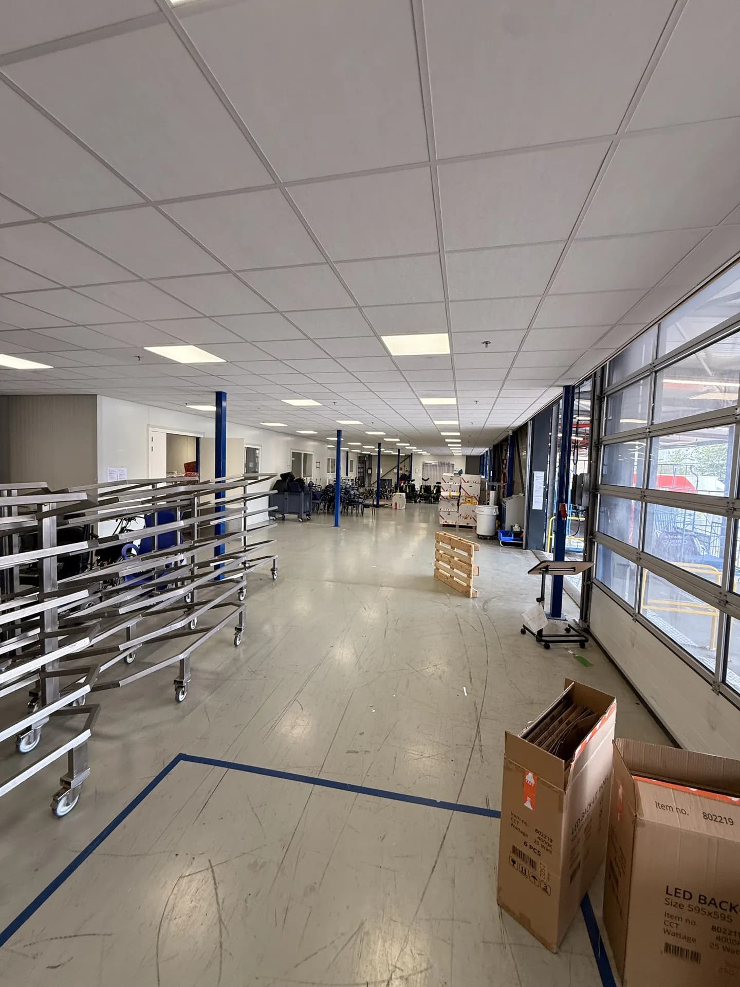Werkplekken met LED-verlichting bij Medipoint in Zwijndrecht